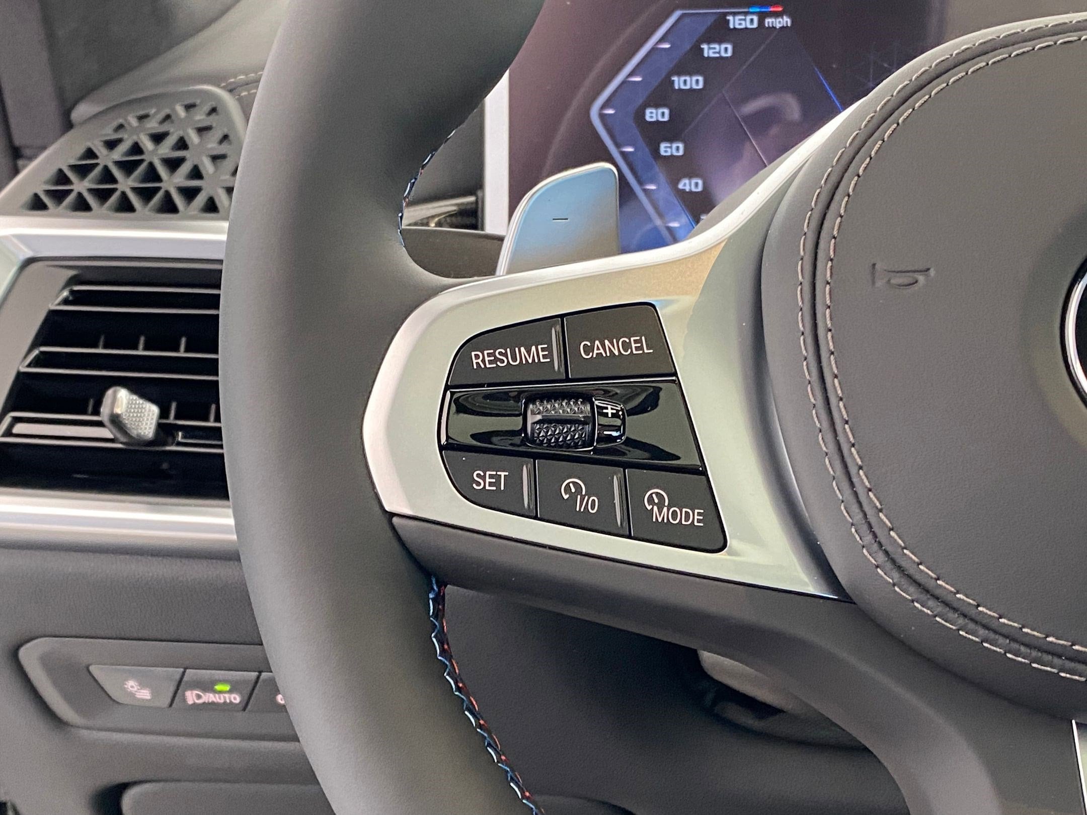 2026 BMW X5 M60i - Photo 17