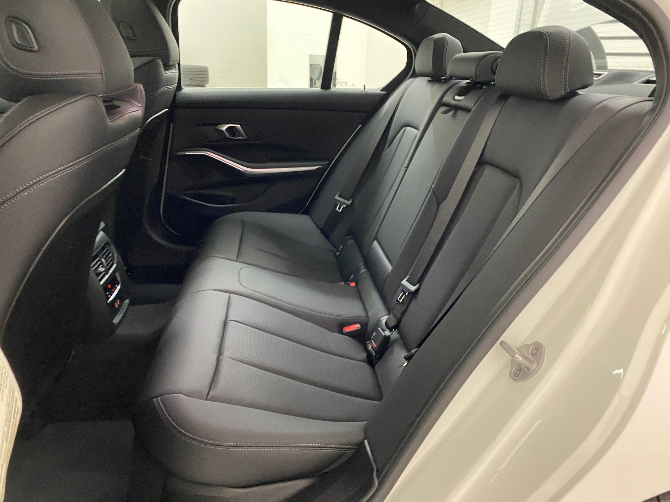 2025 BMW 3 Series 330i - Photo 13
