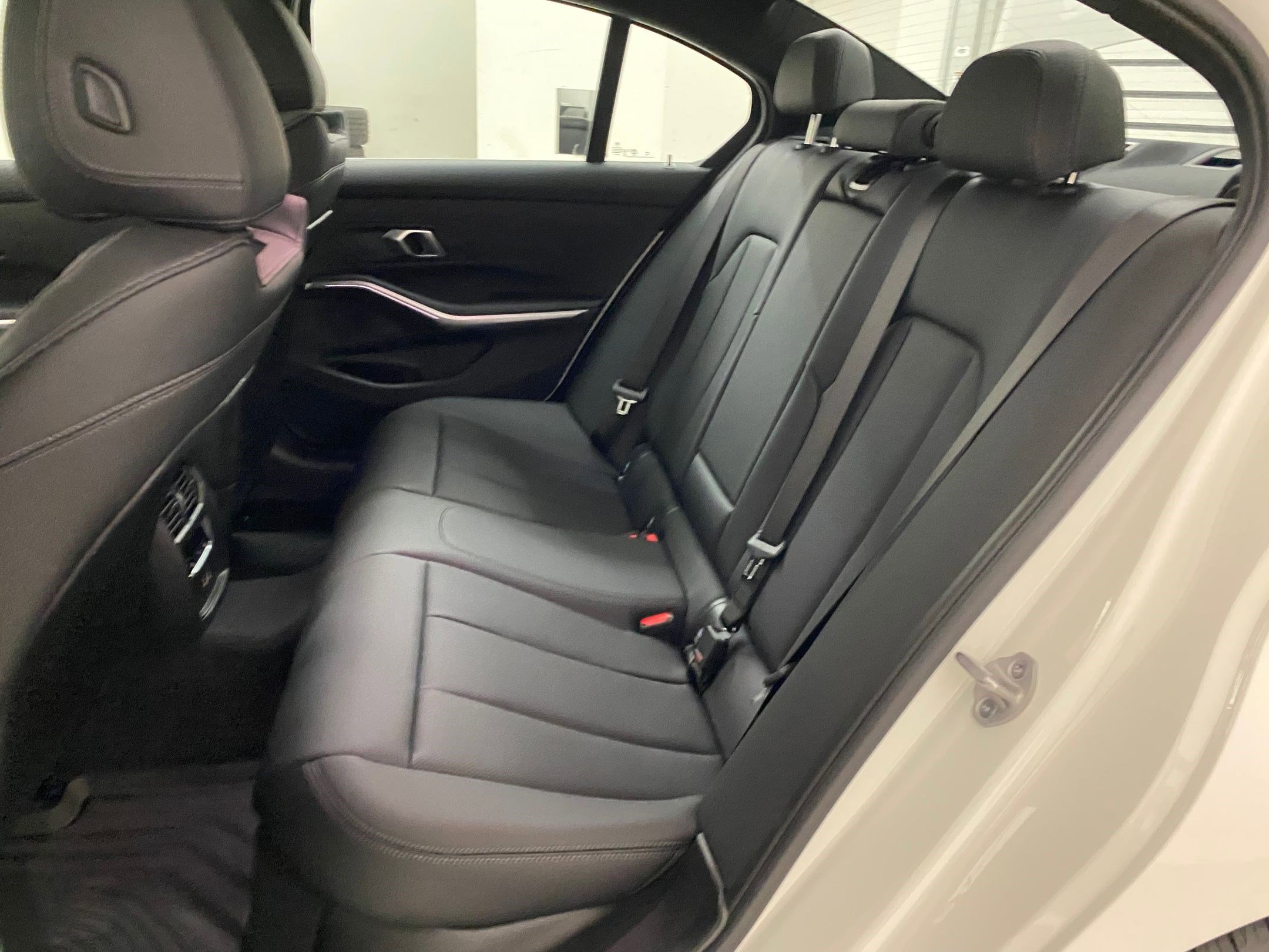2025 BMW 3 Series 330i - Photo 13
