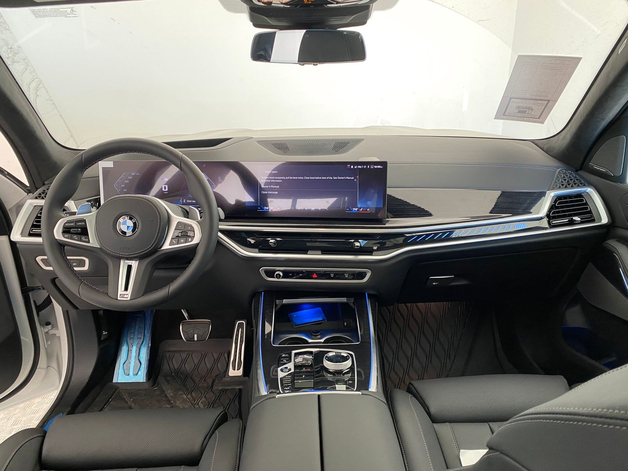 2026 BMW X7 M60i - Photo 16