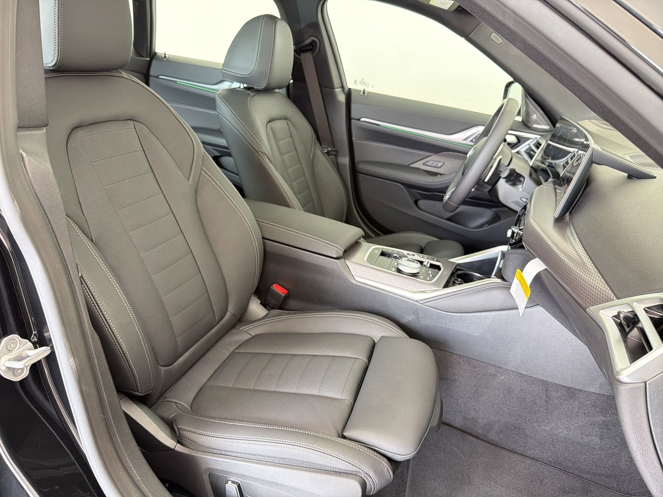 2026 BMW 4 Series 430i - Photo 31