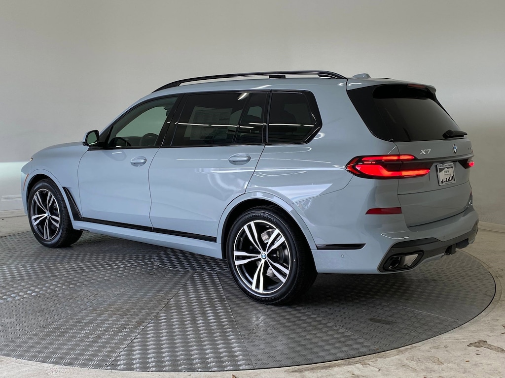 New 2026 BMW X7 xDrive40i SUV