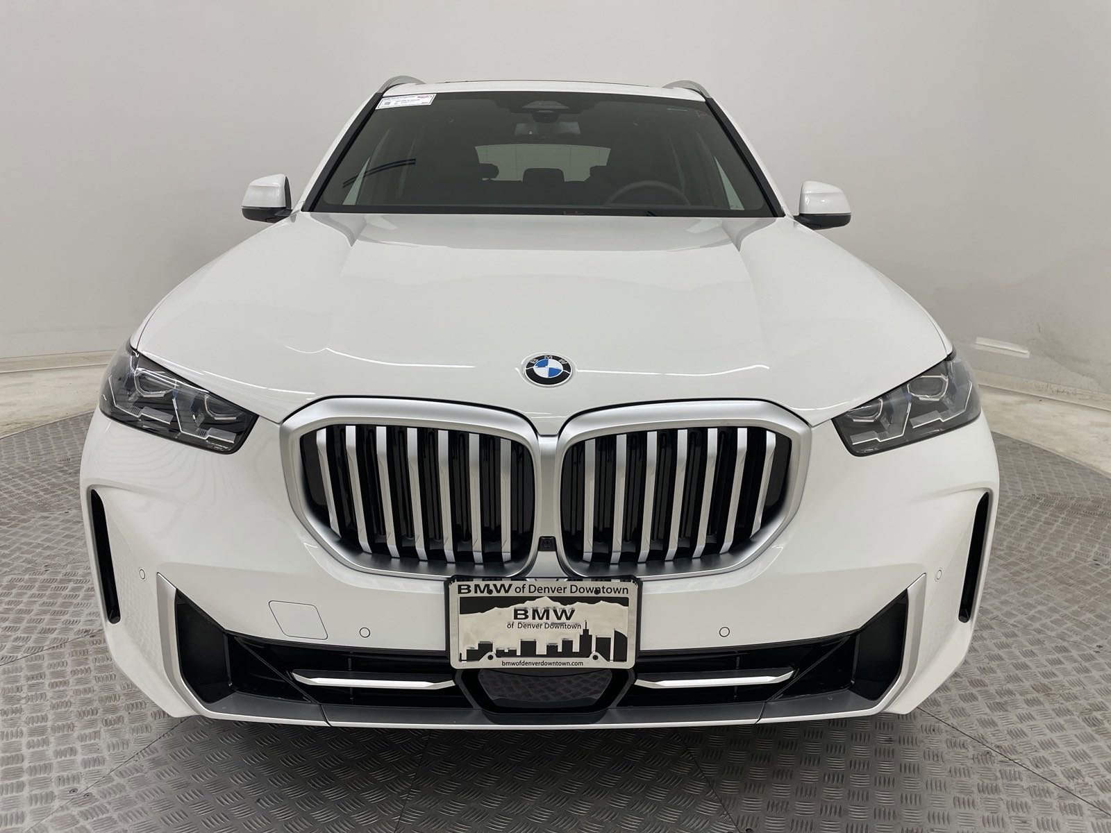 Used 2024 BMW X5 40i with VIN 5UX23EU07R9V26687 for sale in Denver, CO