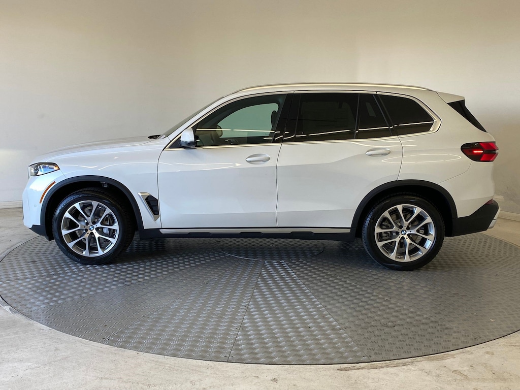 New 2026 BMW X5 xDrive40i SUV