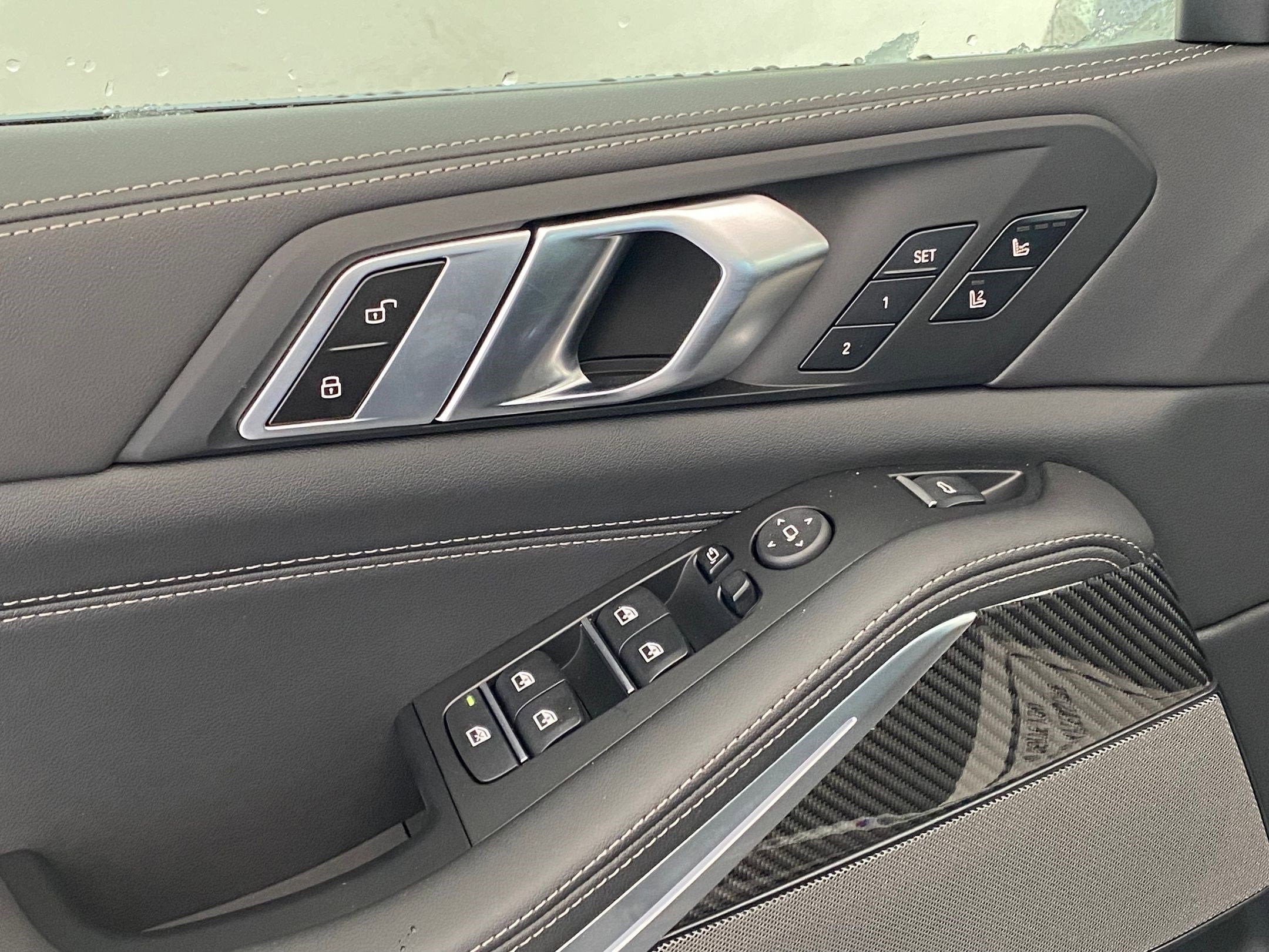 2026 BMW X5 M60i - Photo 24