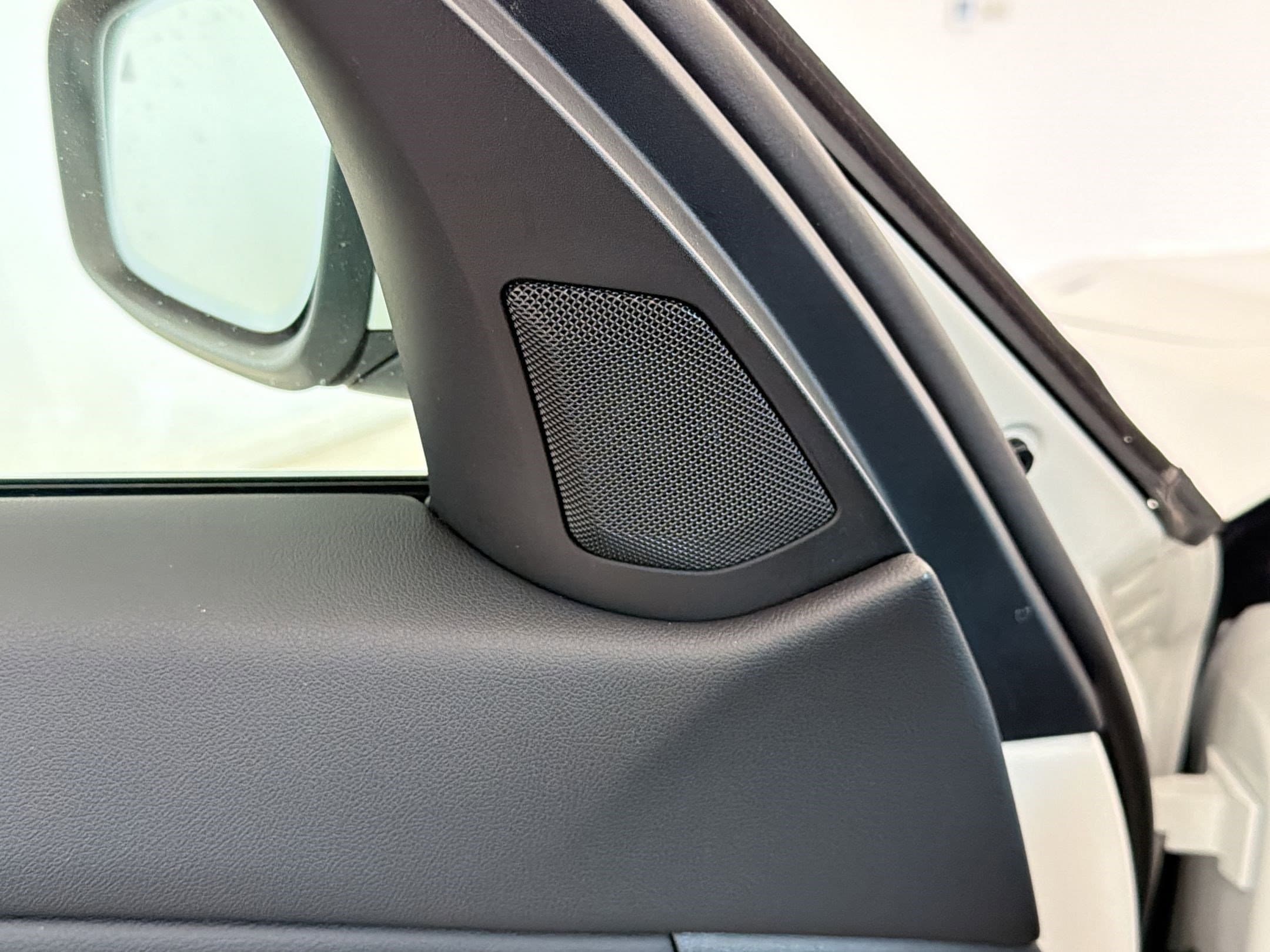 2025 BMW 3 Series 330i - Photo 23