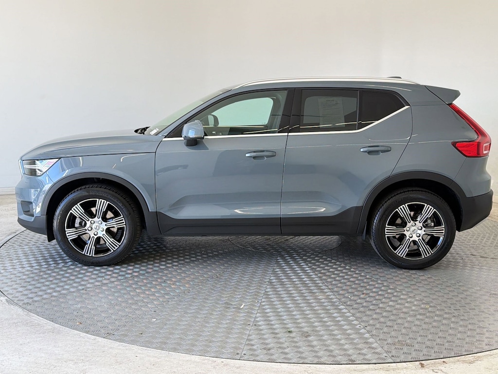 Used 2021 Volvo XC40 Inscription SUV