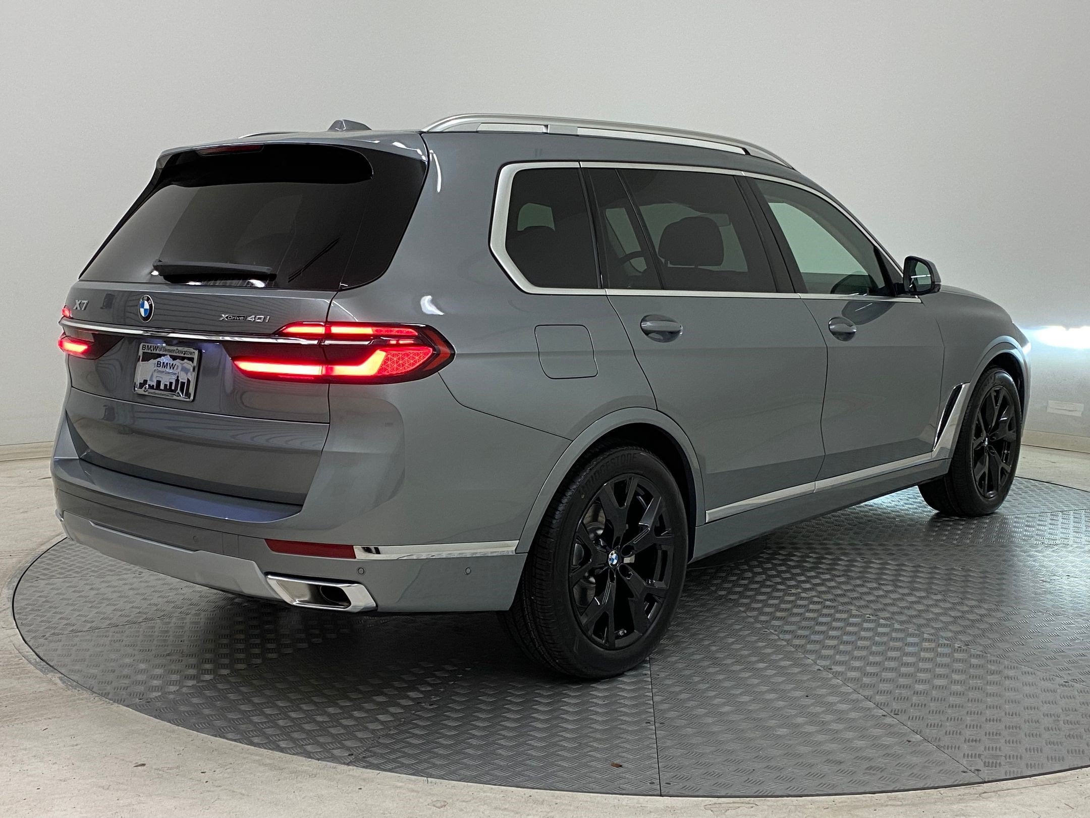 2026 BMW X7 40i - Photo 8