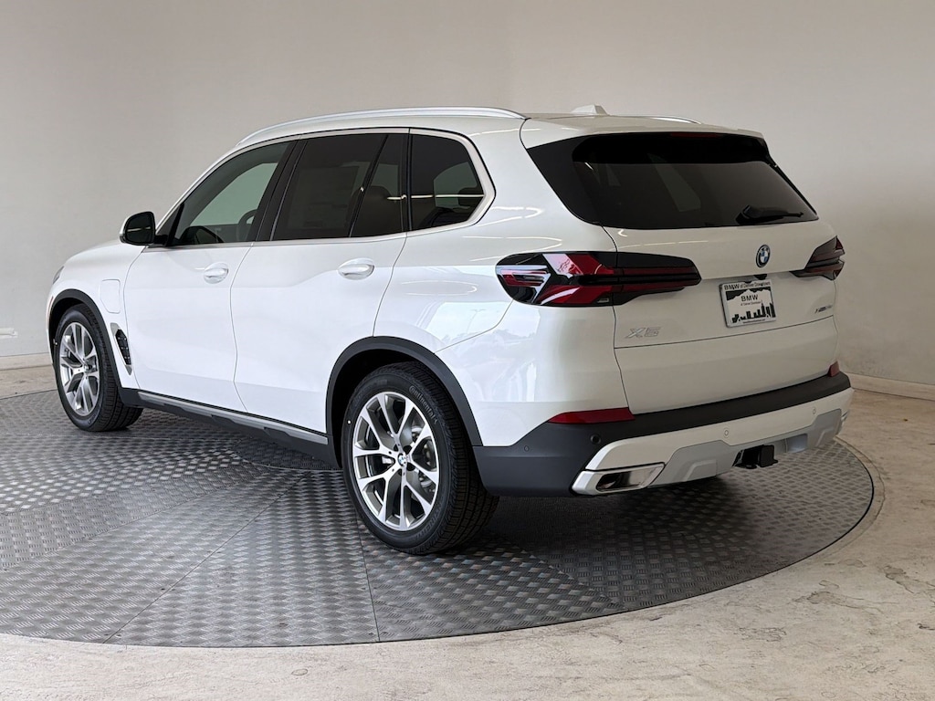 New 2026 BMW X5 PHEV xDrive50e SUV