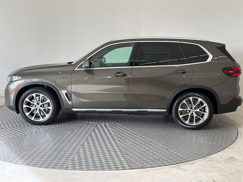 New 2026 BMW X5 PHEV xDrive50e SUV