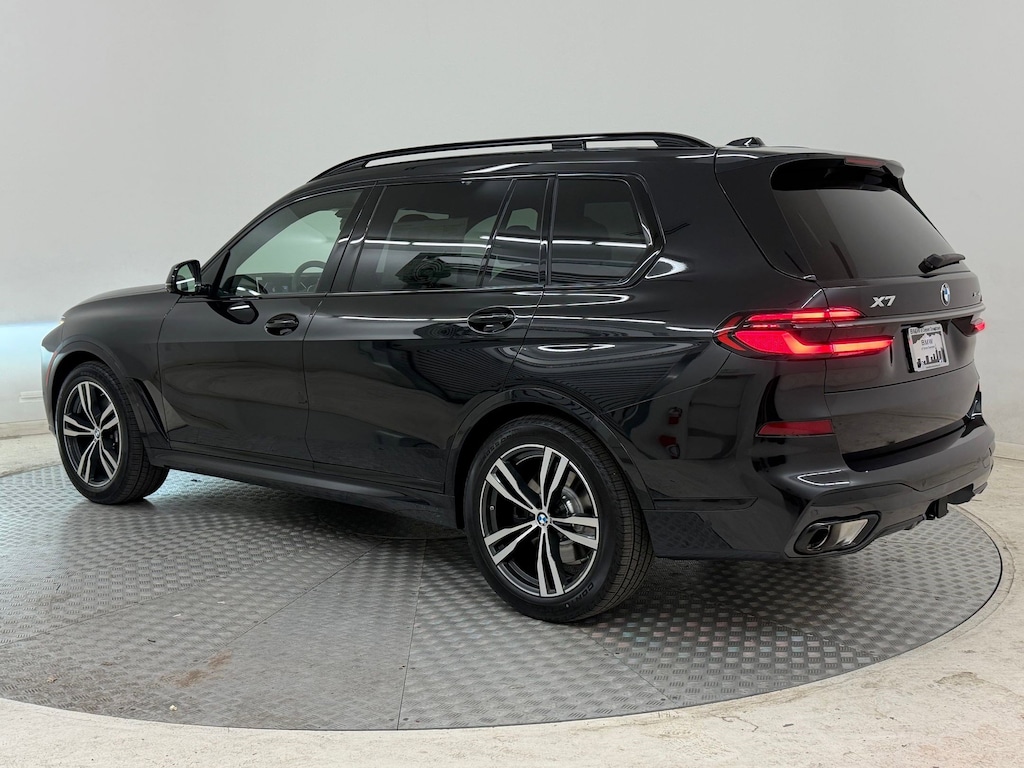 New 2026 BMW X7 xDrive40i SUV