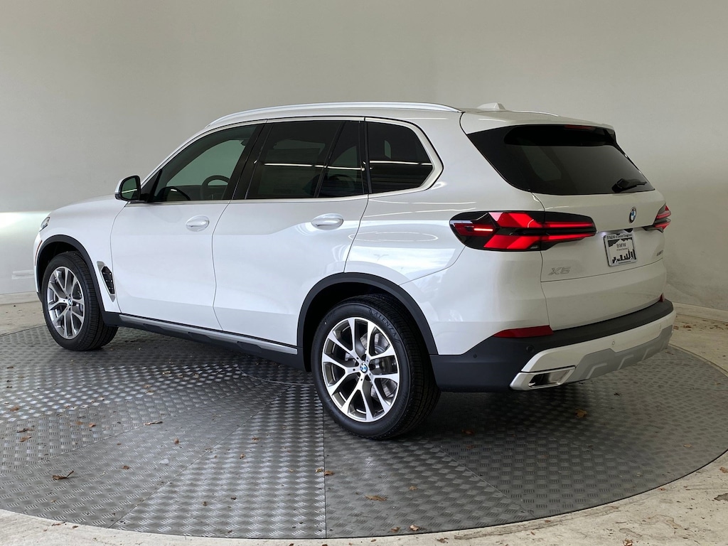 New 2026 BMW X5 xDrive40i SUV