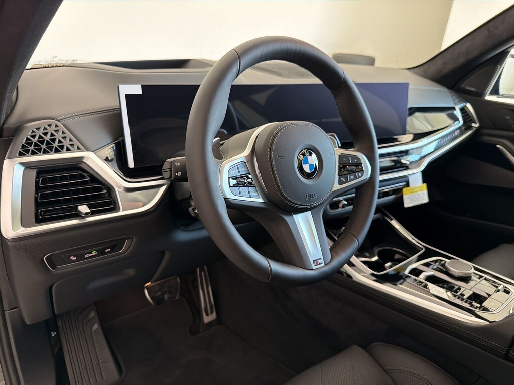 New 2027 BMW X7 xDrive40i SUV