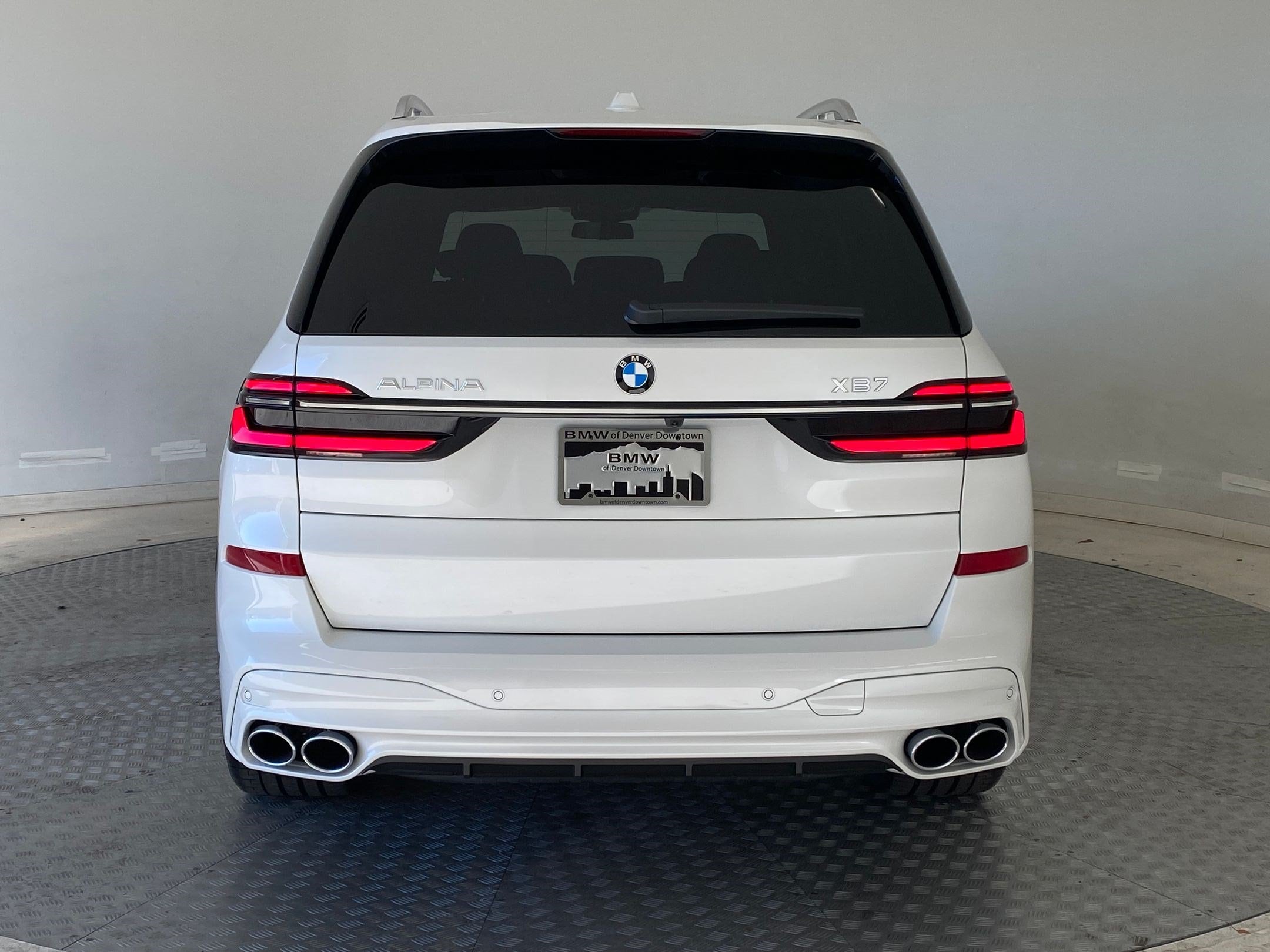 2026 BMW X7 ALPINA XB7 - Photo 10