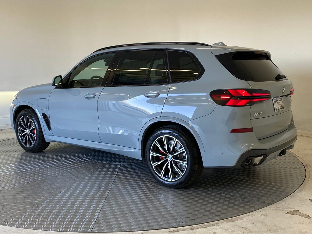 New 2026 BMW X5 PHEV xDrive50e SUV
