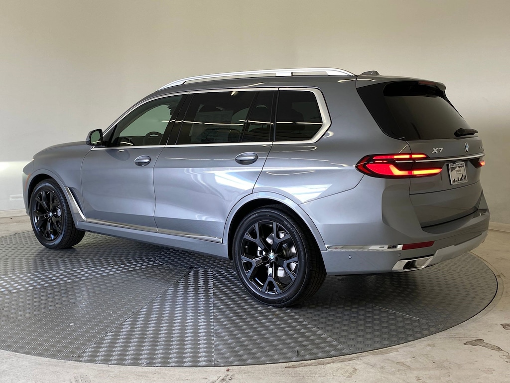 New 2026 BMW X7 xDrive40i SUV