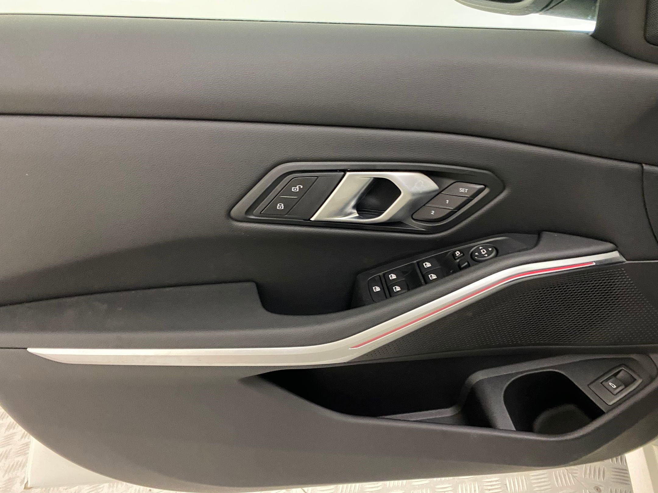 2025 BMW 3 Series 330i - Photo 11