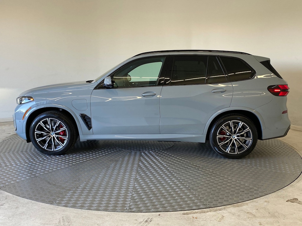 New 2026 BMW X5 PHEV xDrive50e SUV