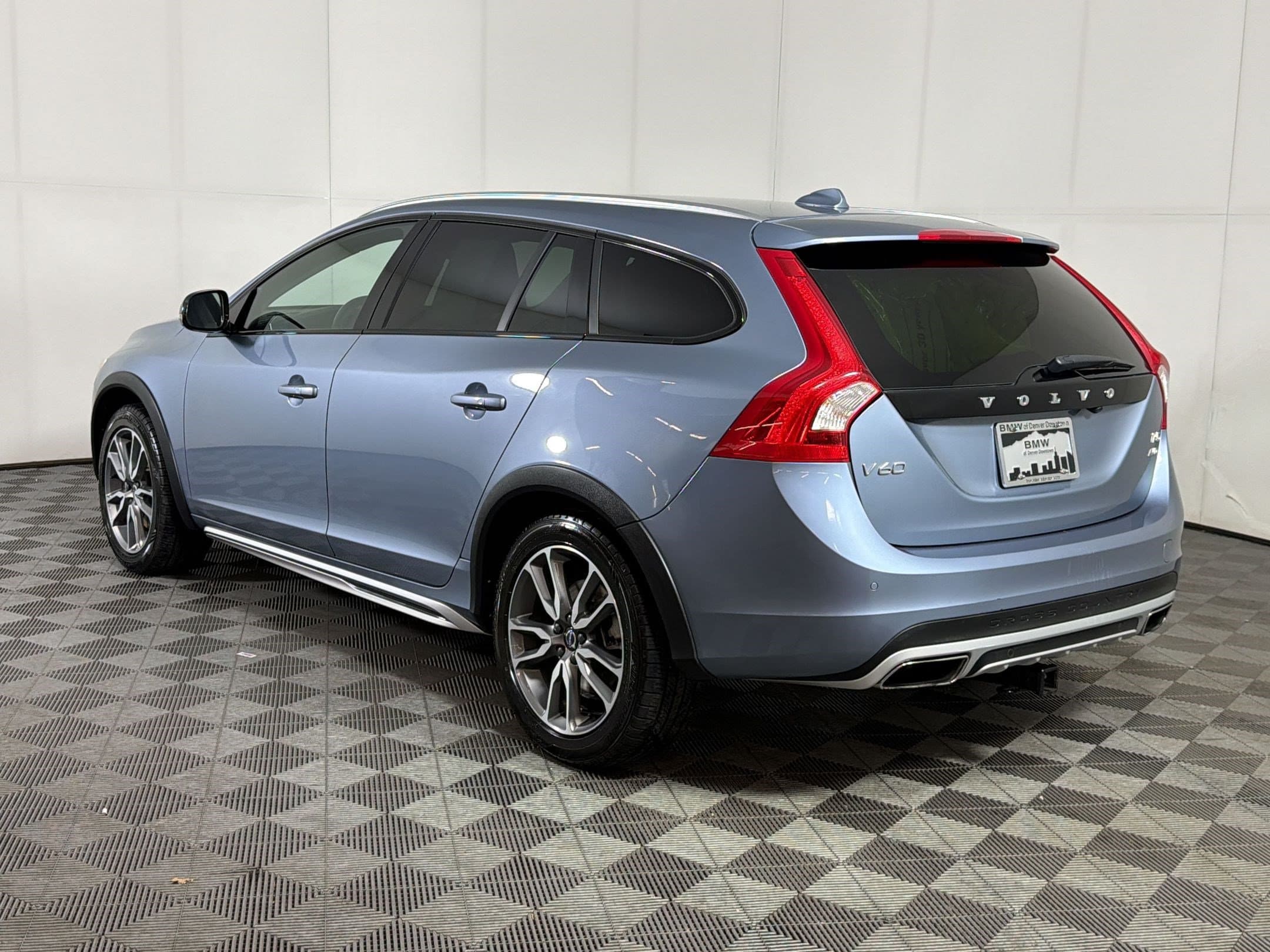 V60 Cross Country T5 AWD Wagon