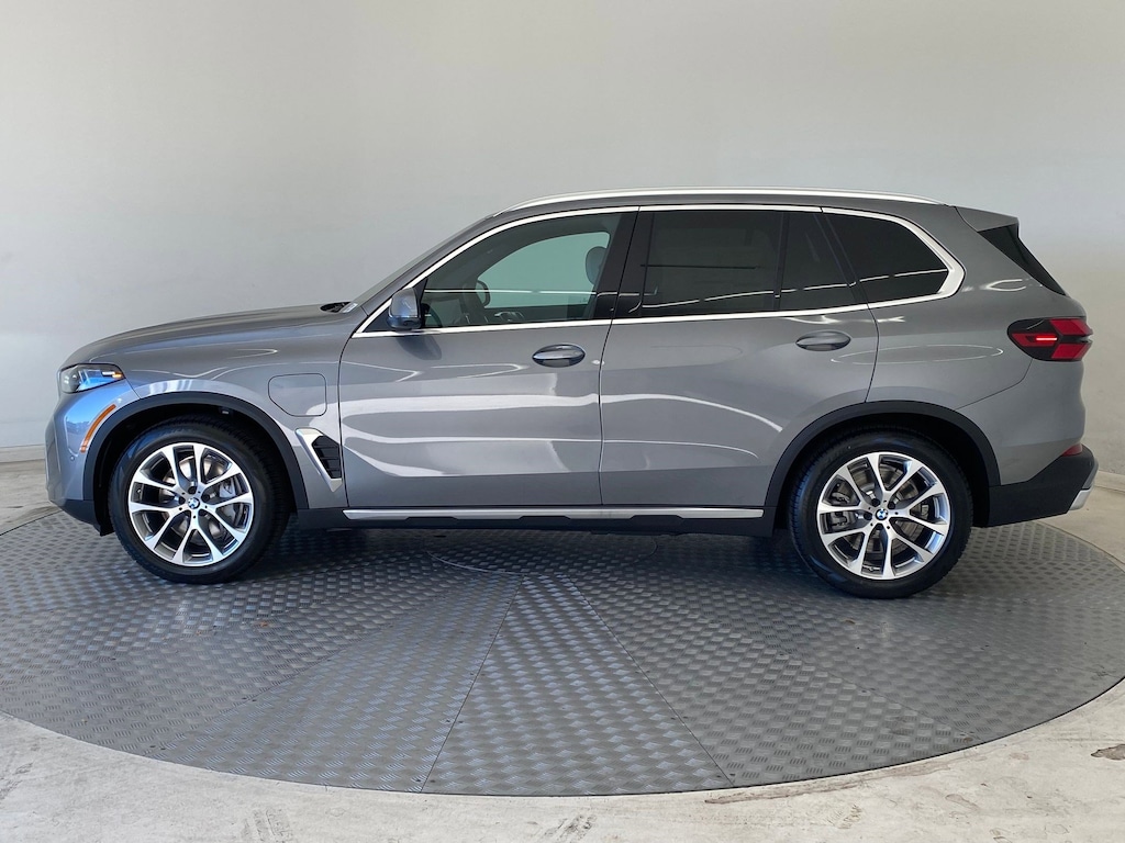 New 2026 BMW X5 PHEV xDrive50e SUV