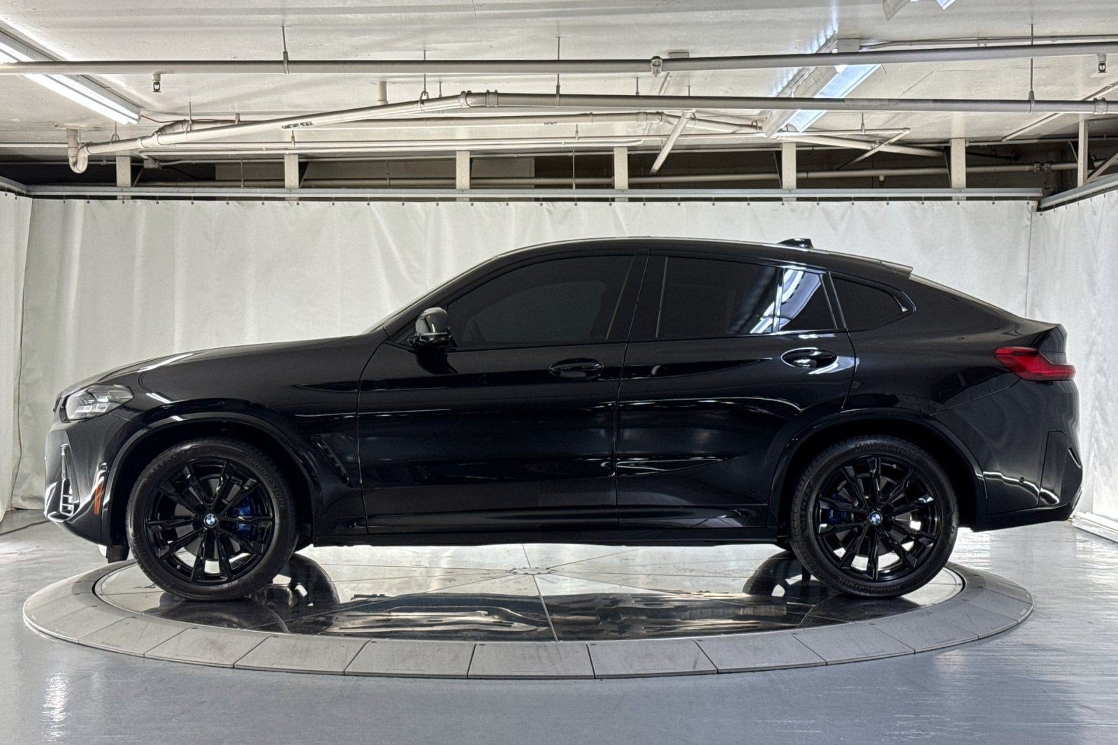 X4 SUV