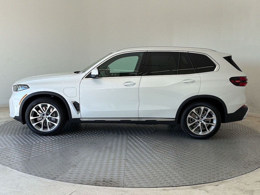 New 2026 BMW X5 PHEV xDrive50e SUV