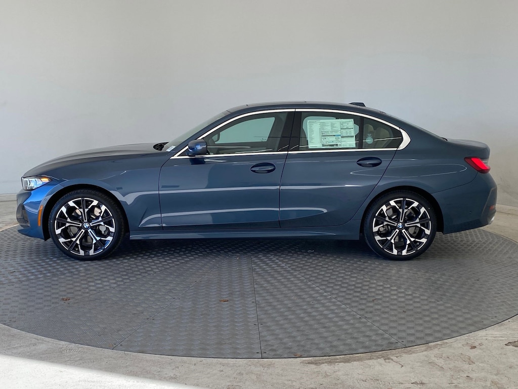 New 2026 BMW 330i xDrive Sedan