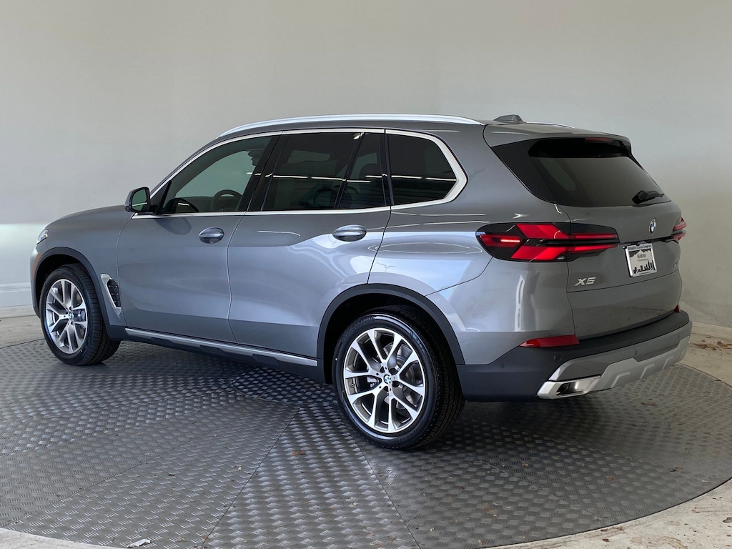 New 2026 BMW X5 xDrive40i SUV