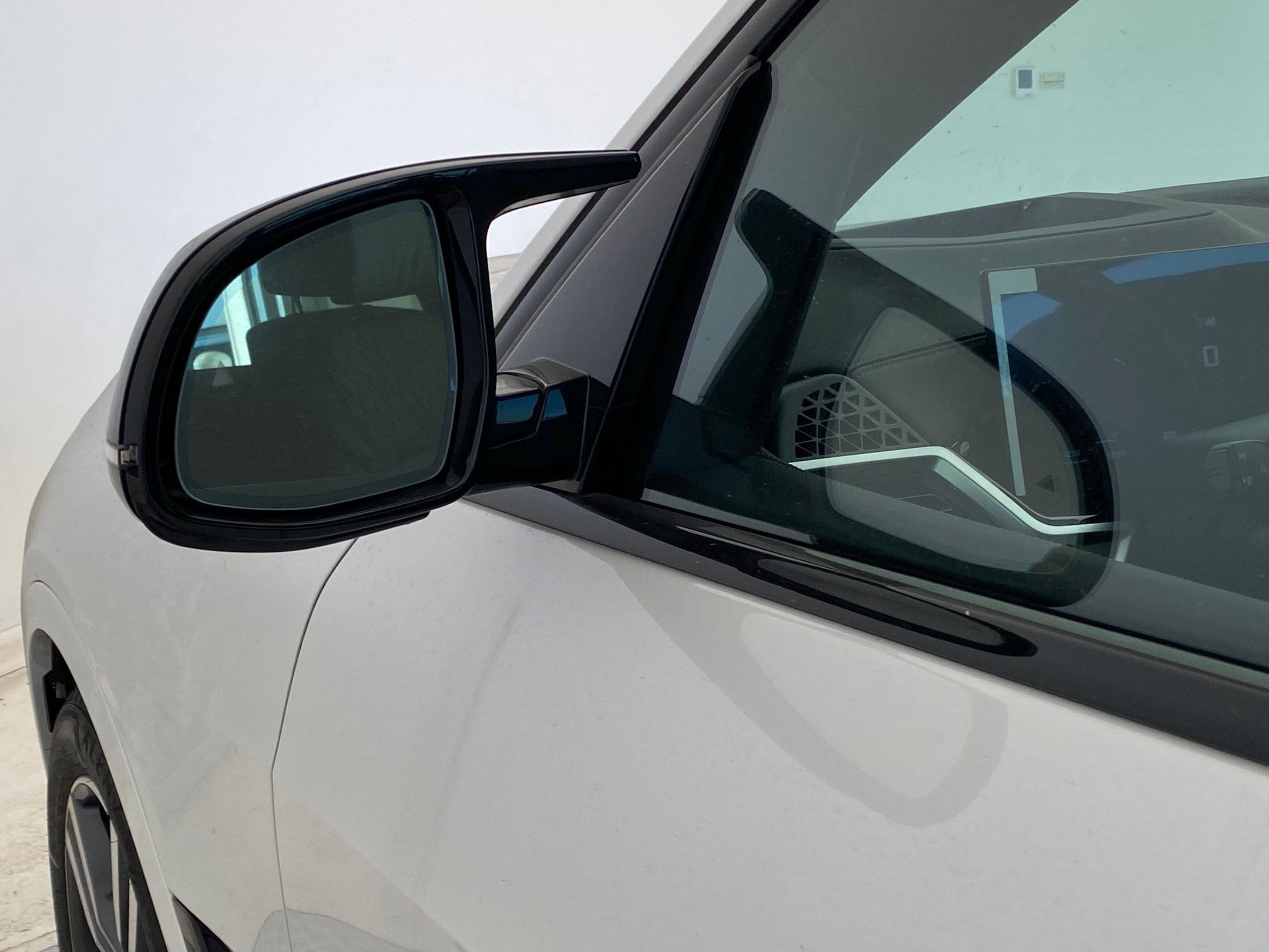 2026 BMW X7 M60i - Photo 24