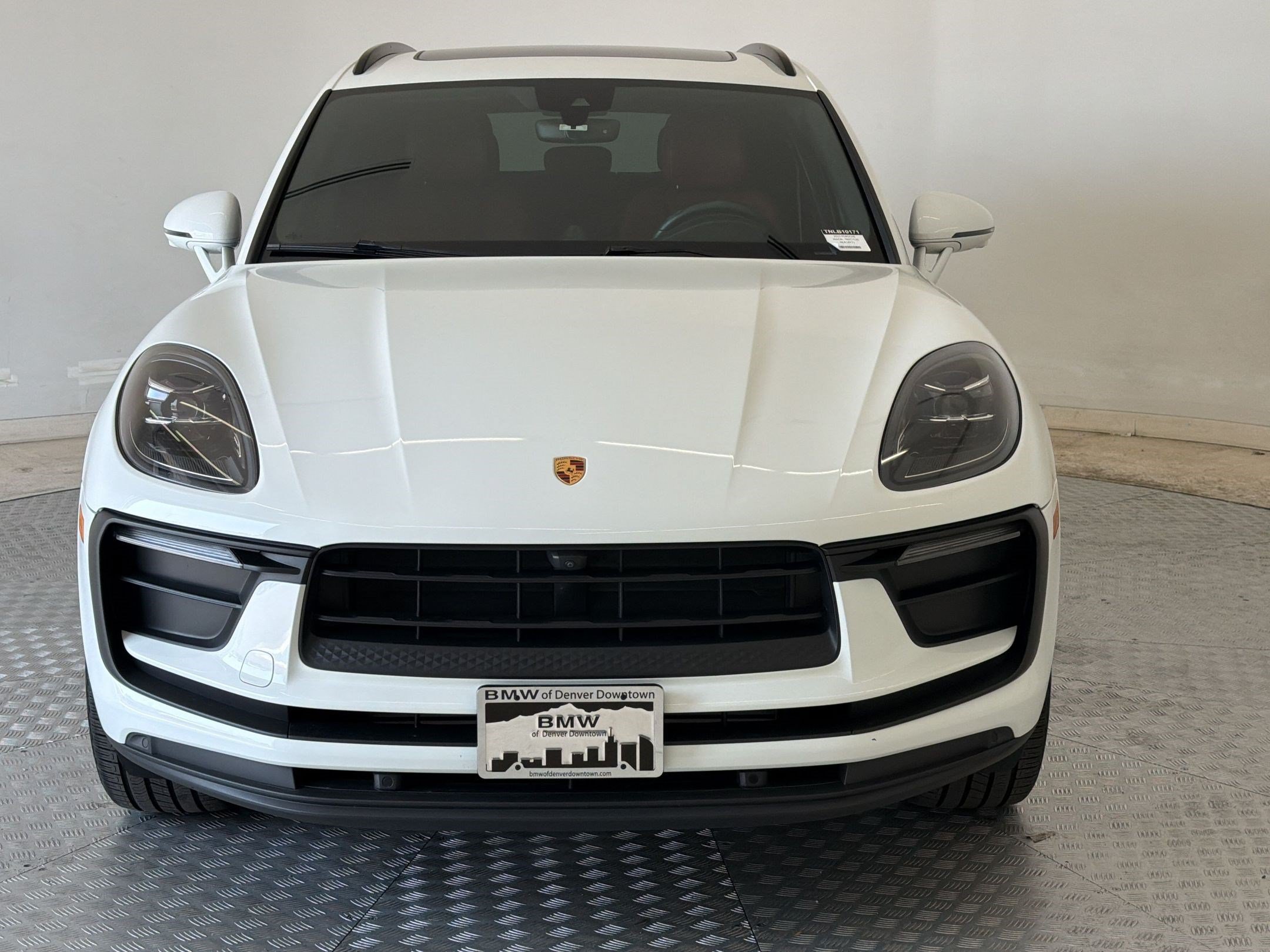 Macan AWD SUV