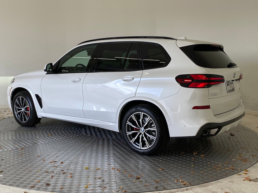 New 2026 BMW X5 xDrive40i SUV