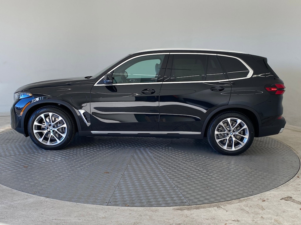 New 2026 BMW X5 PHEV xDrive50e SUV