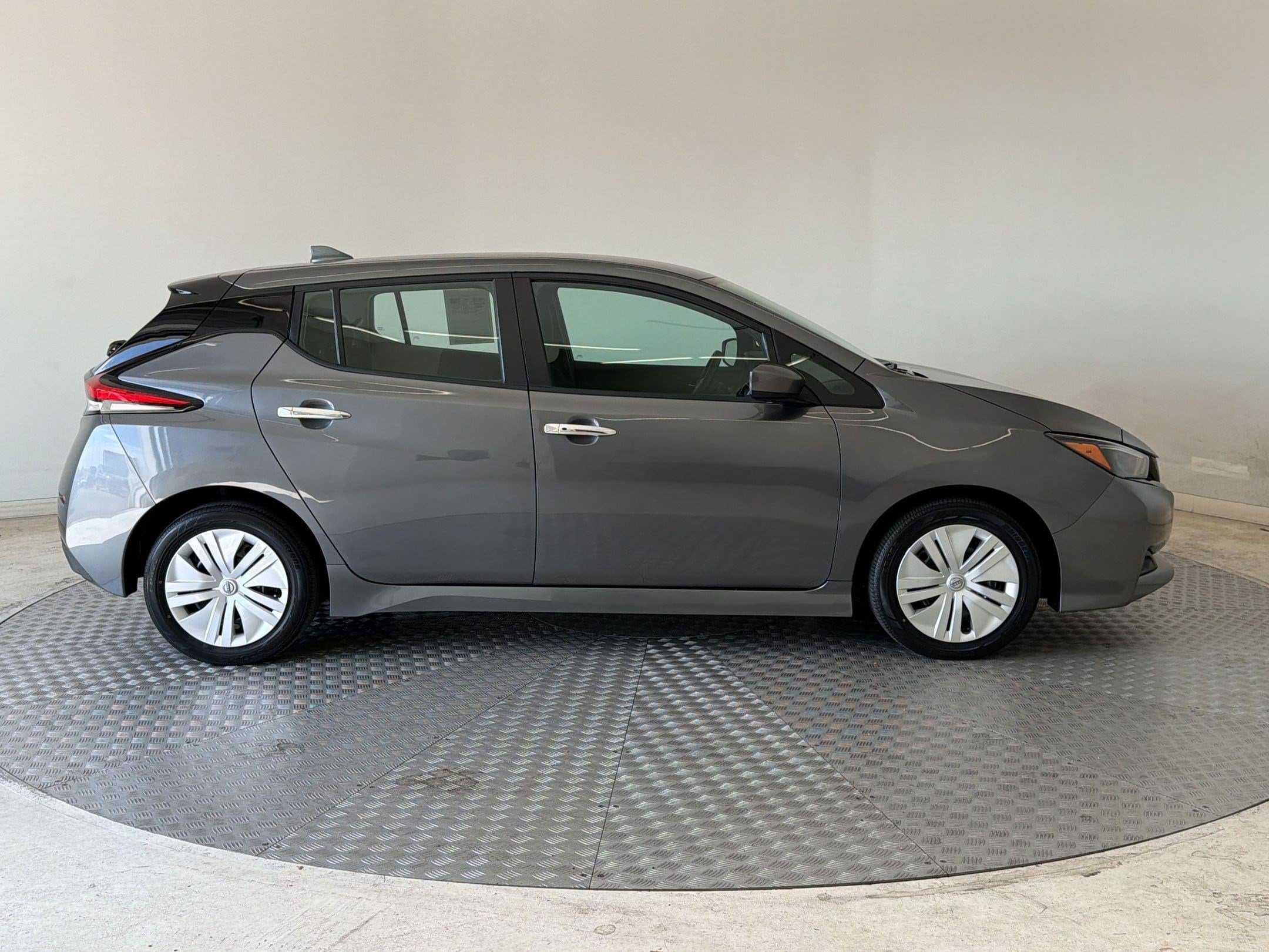2025 Nissan LEAF S Hatchback