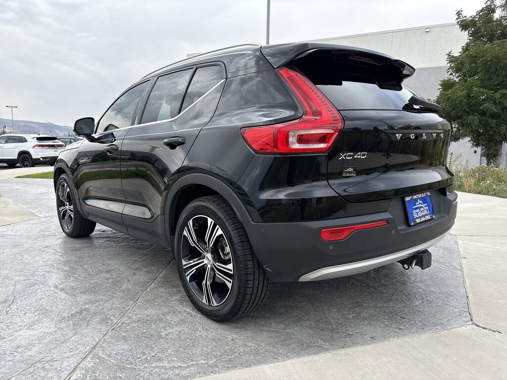 Used 2022 Volvo XC40 Inscription SUV