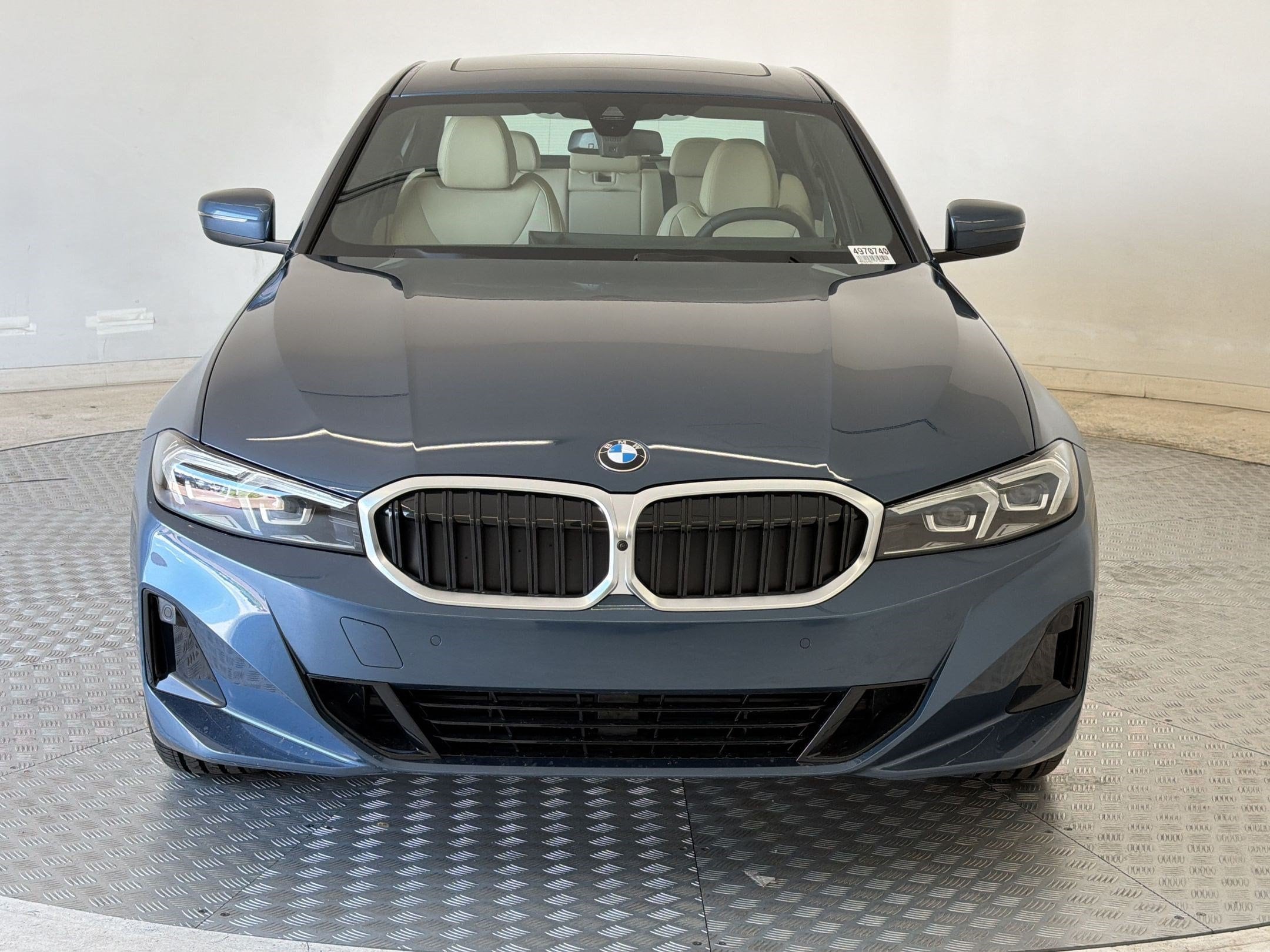 330i XDrive Sedan