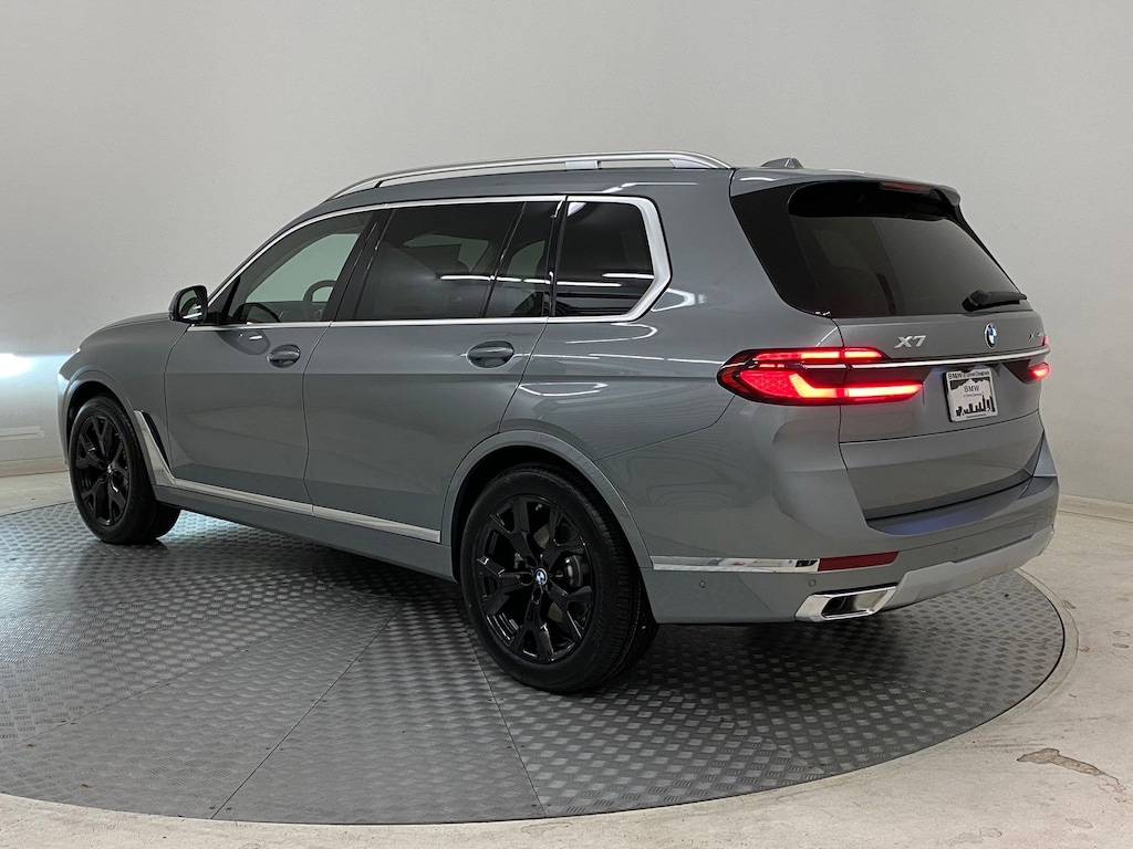 New 2026 BMW X7 xDrive40i SUV