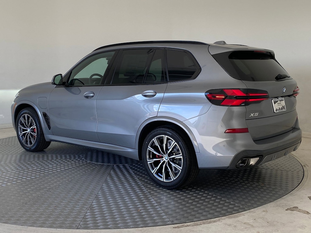 New 2026 BMW X5 PHEV xDrive50e SUV