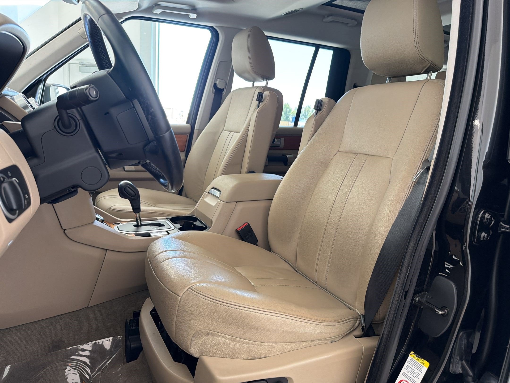 LR4 HSE SUV