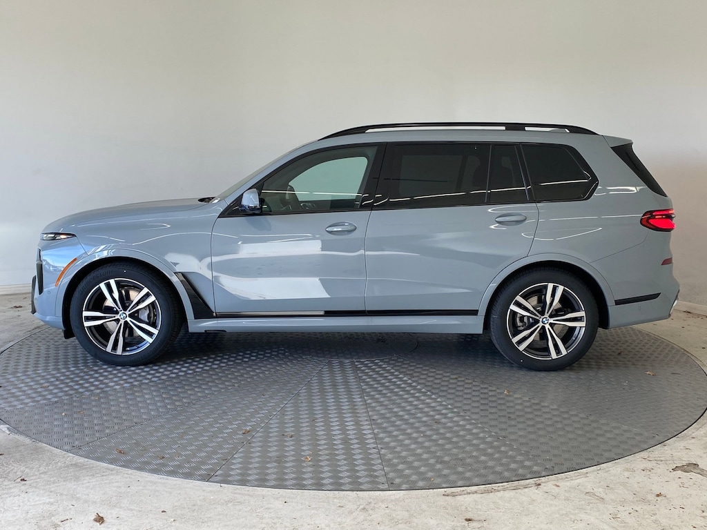 New 2026 BMW X7 xDrive40i SUV