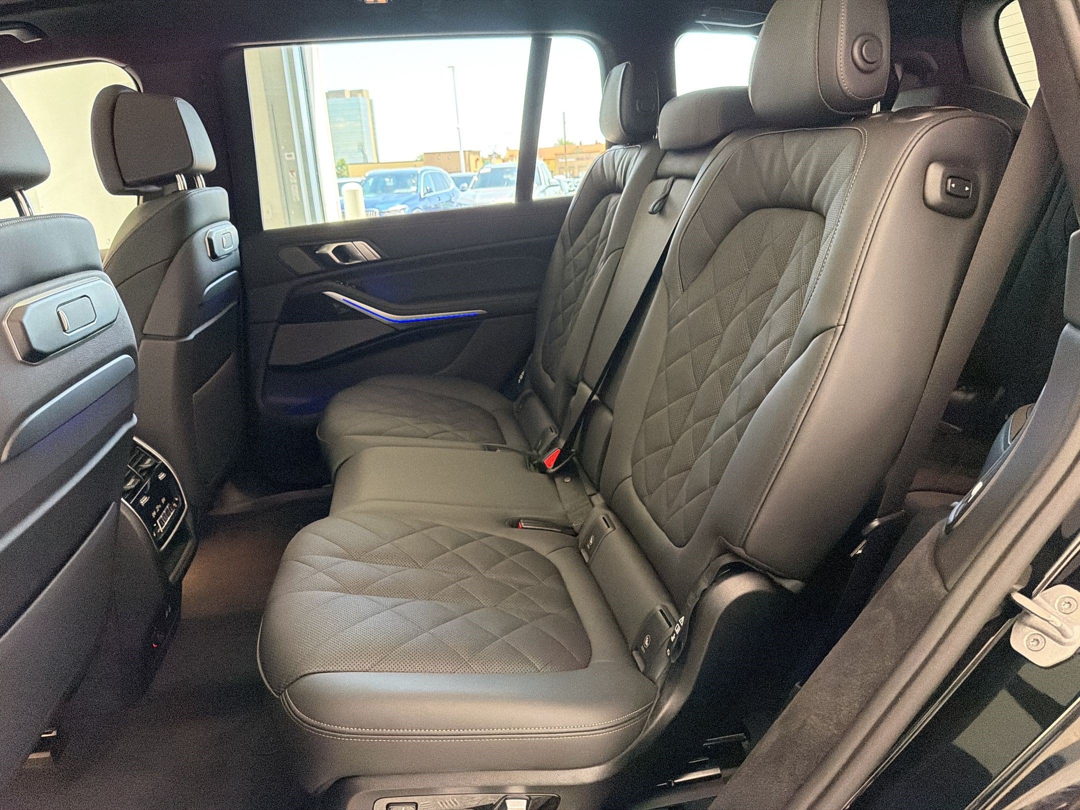 2026 BMW X7 40i - Photo 24