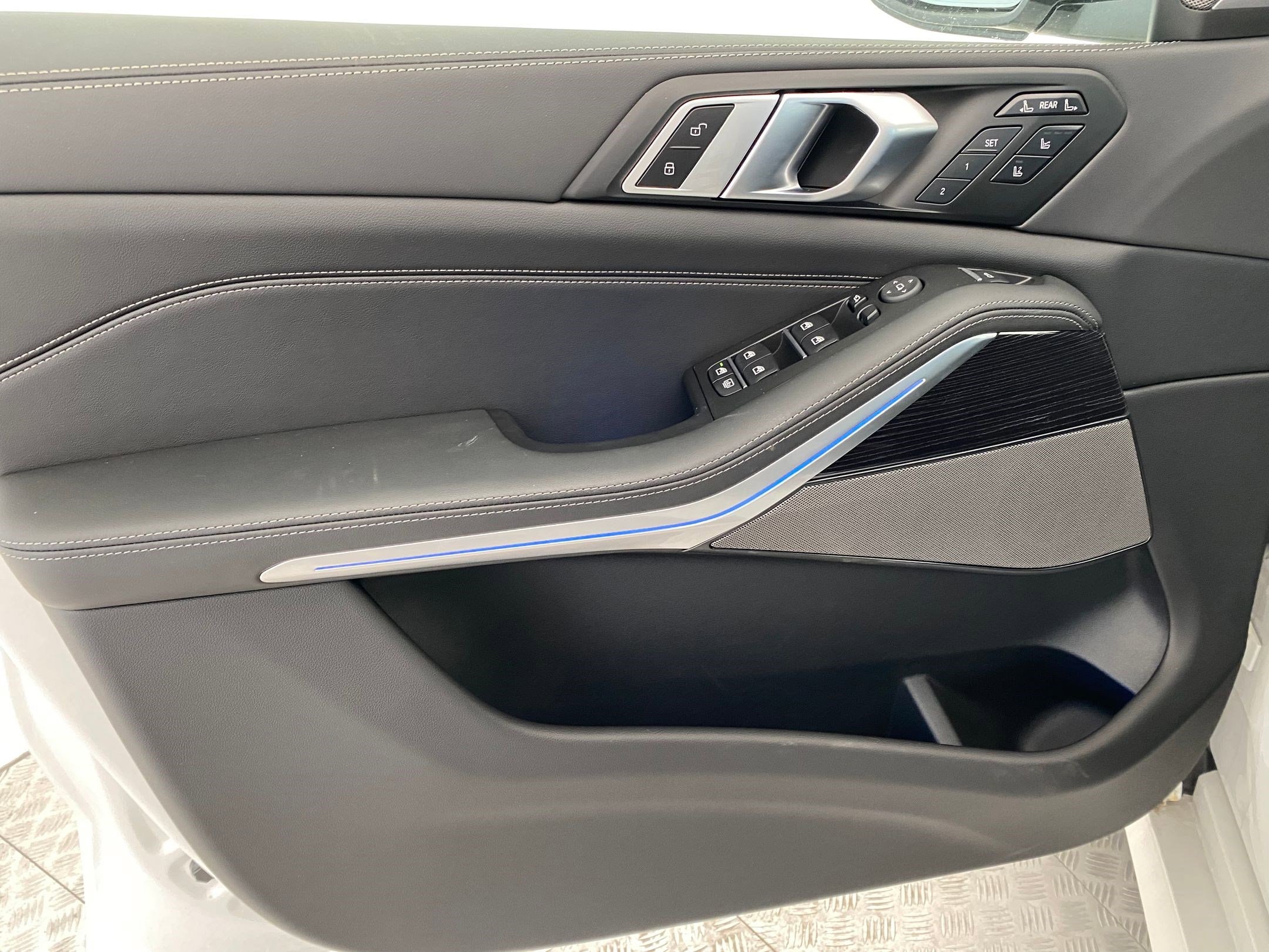 2026 BMW X7 M60i - Photo 12