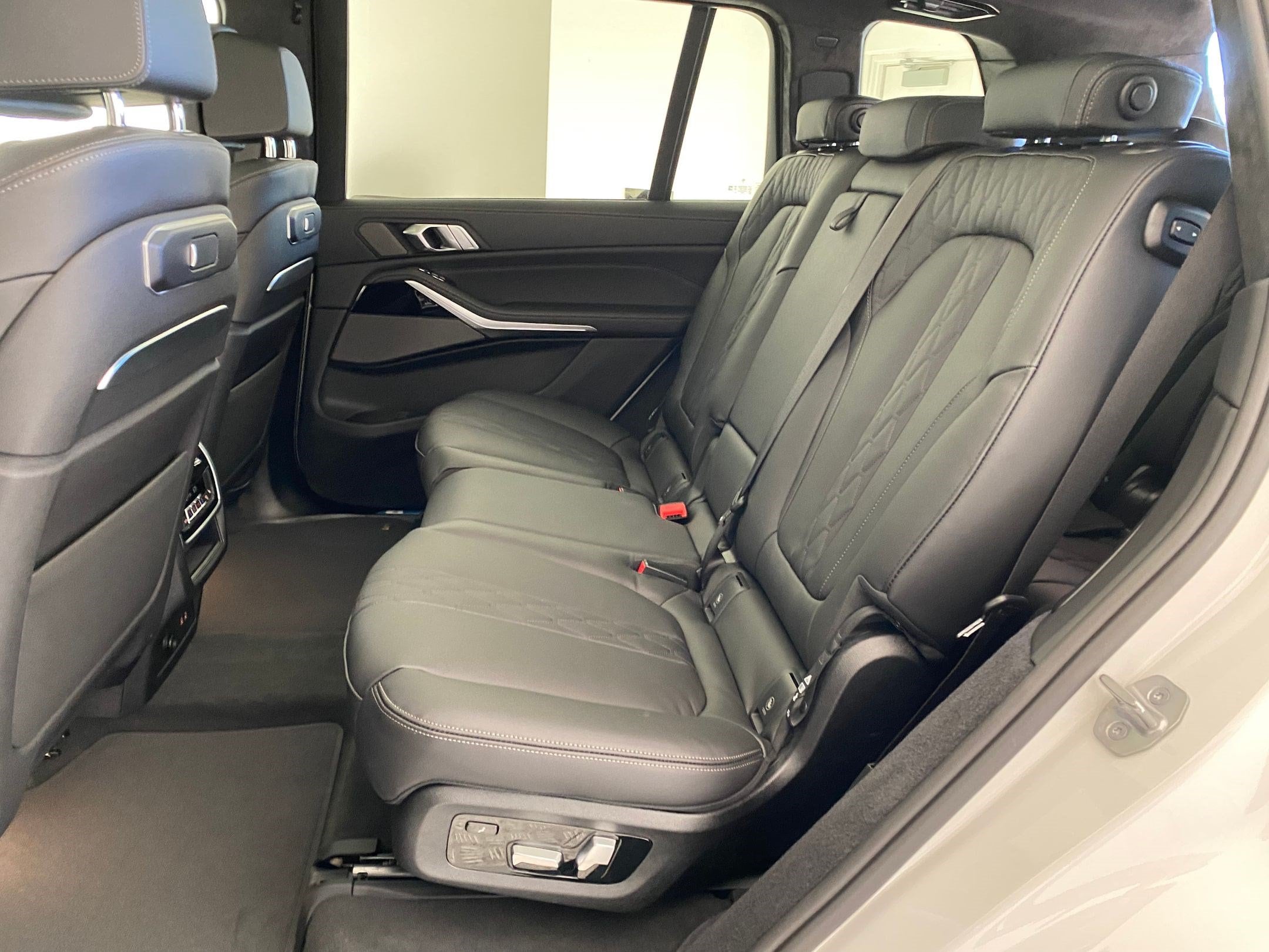 2026 BMW X7 ALPINA XB7 - Photo 14