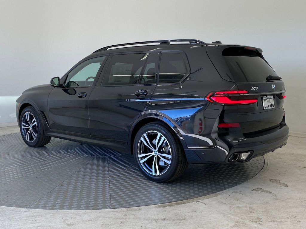 New 2026 BMW X7 xDrive40i SUV
