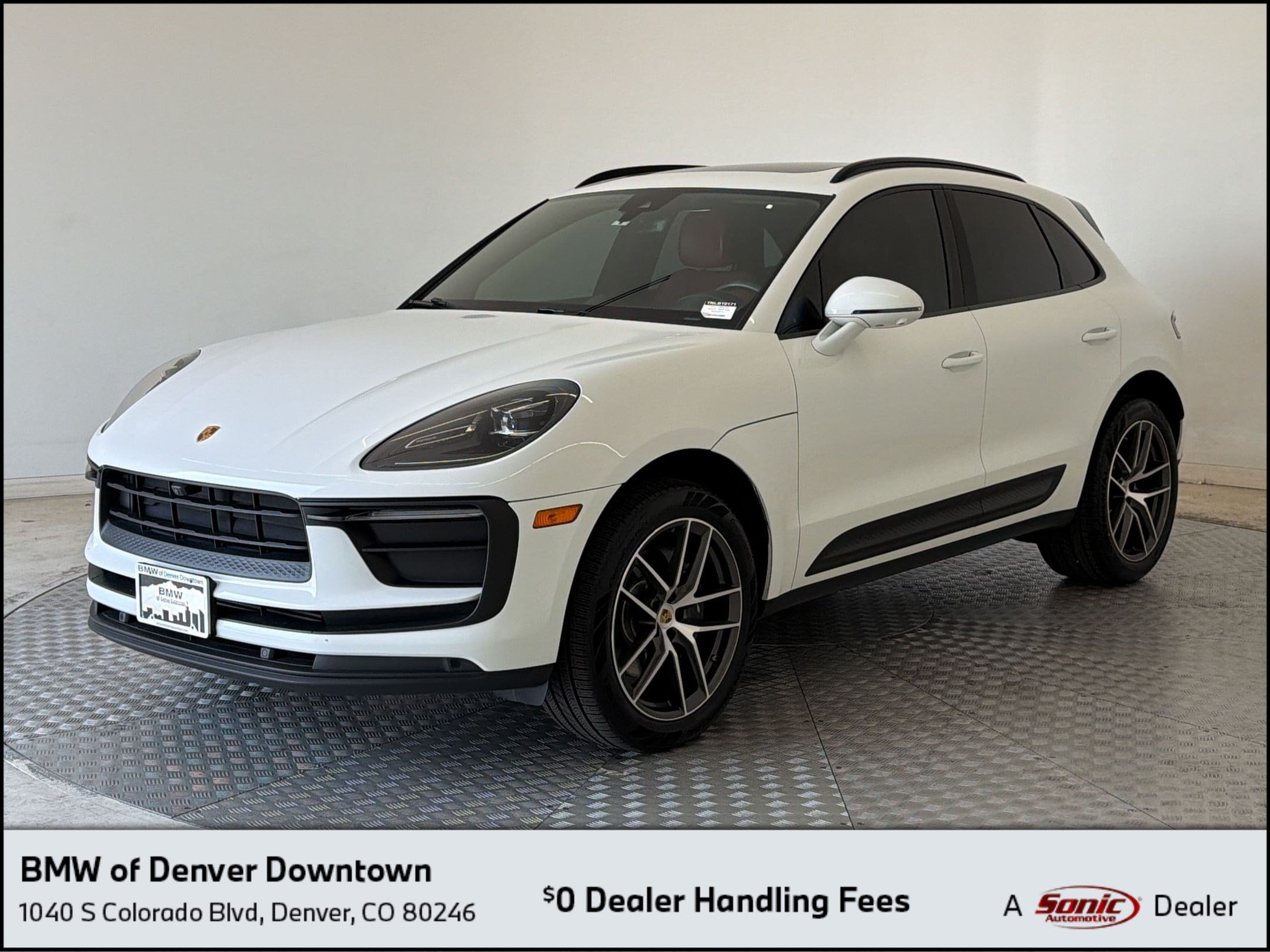 Macan AWD SUV