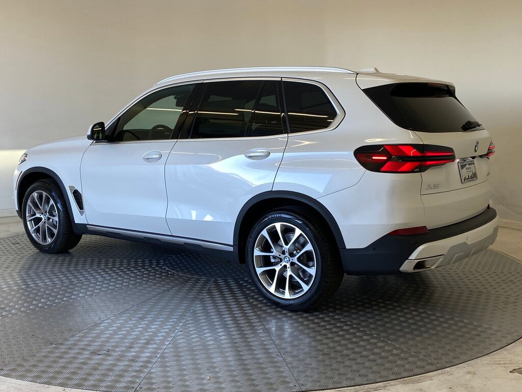 New 2026 BMW X5 xDrive40i SUV