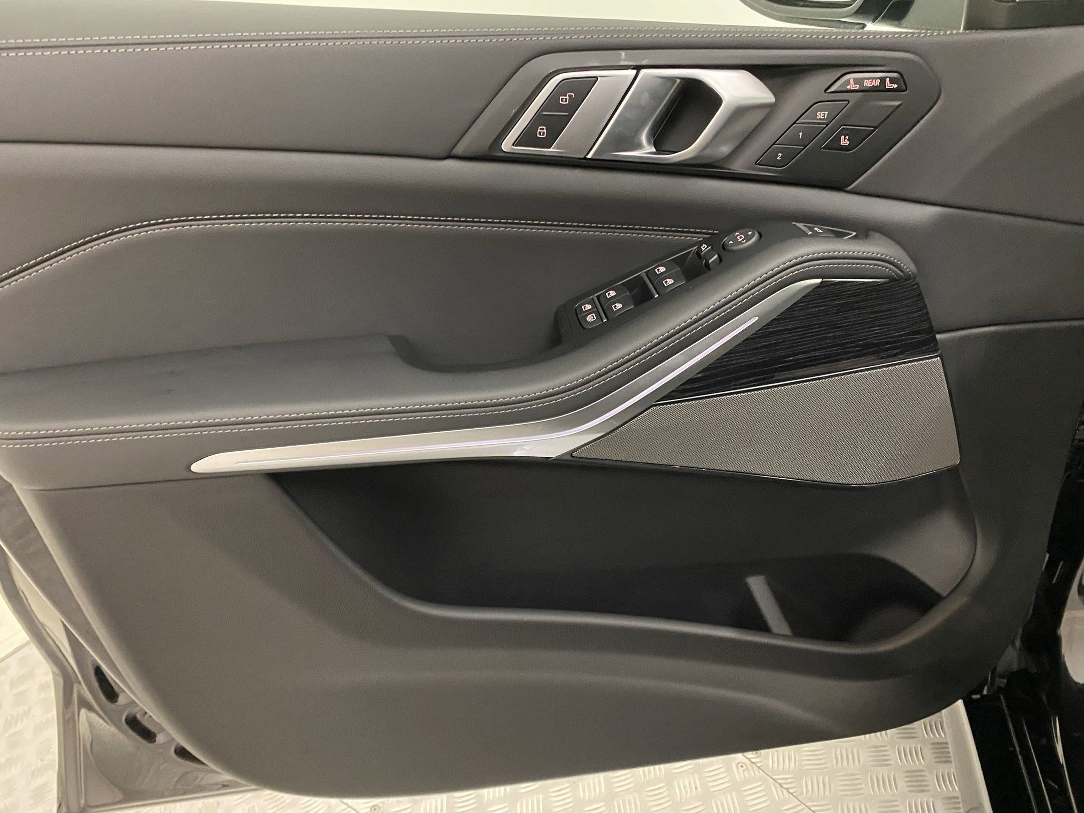 2026 BMW X7 40i - Photo 11