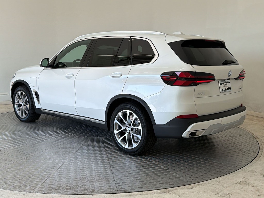 New 2026 BMW X5 PHEV xDrive50e SUV