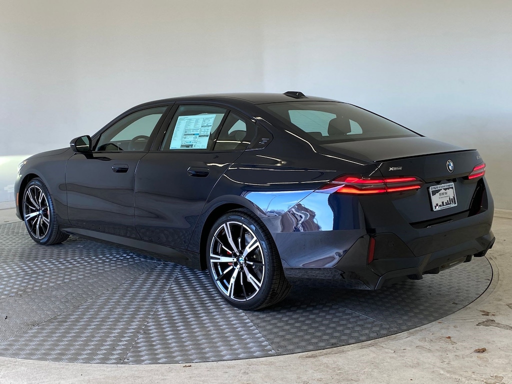 New 2026 BMW 530i xDrive Sedan