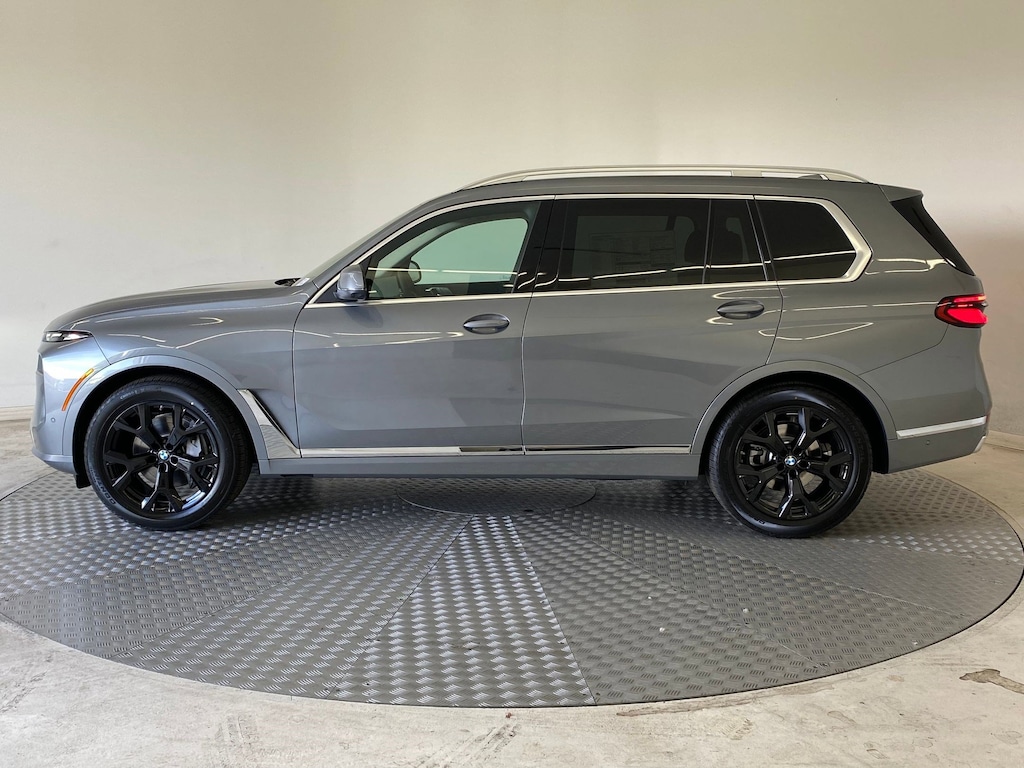 New 2026 BMW X7 xDrive40i SUV