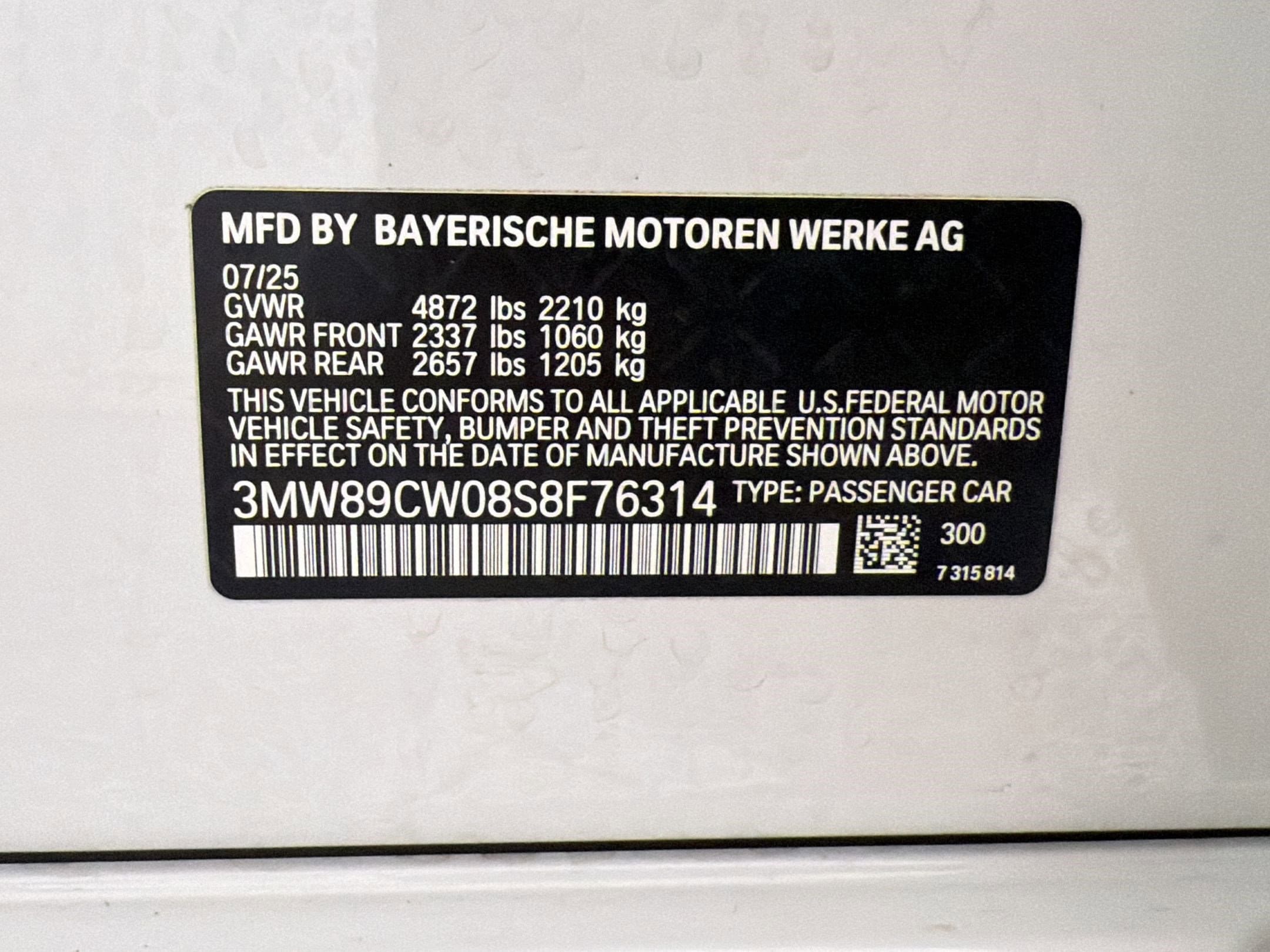 2025 BMW 3 Series 330i - Photo 21